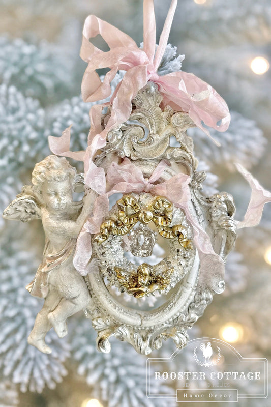 Cherub’s Winter Wreath Frame Ornament