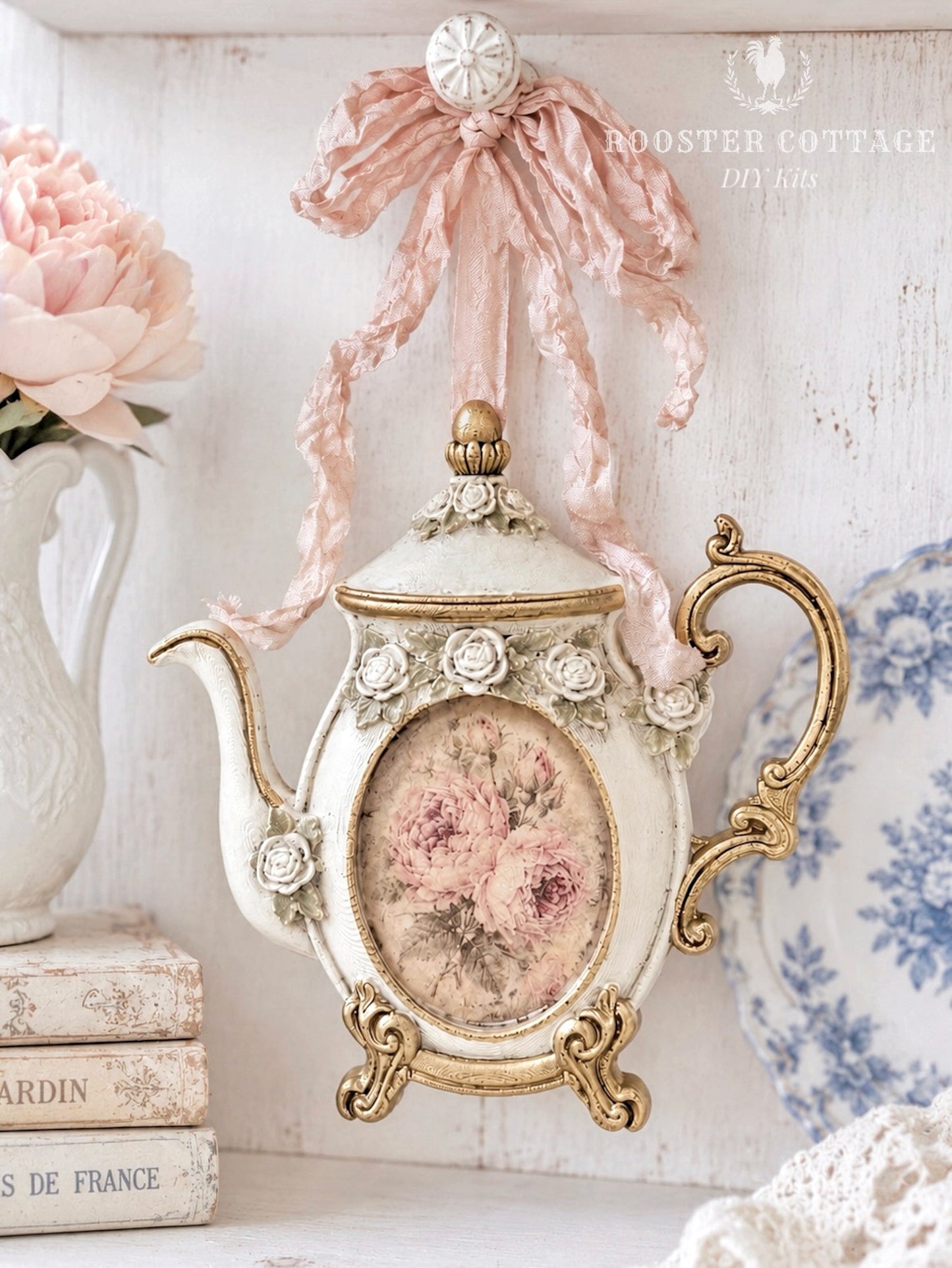 French Manor Teapot Frame Ornament (Finished Piece)